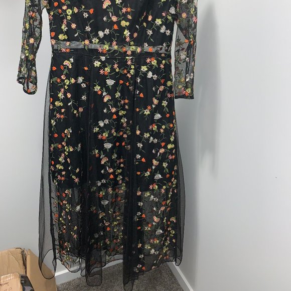 Dresses for Sale - Picture 4 of 4